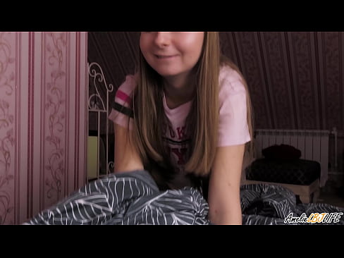 ❤️ Blondie BFF-ya xwe bi kûr dimije û di devê xwe de diqelişe Vîdyoyê porno li me ku.hentai-id.ru ️❤